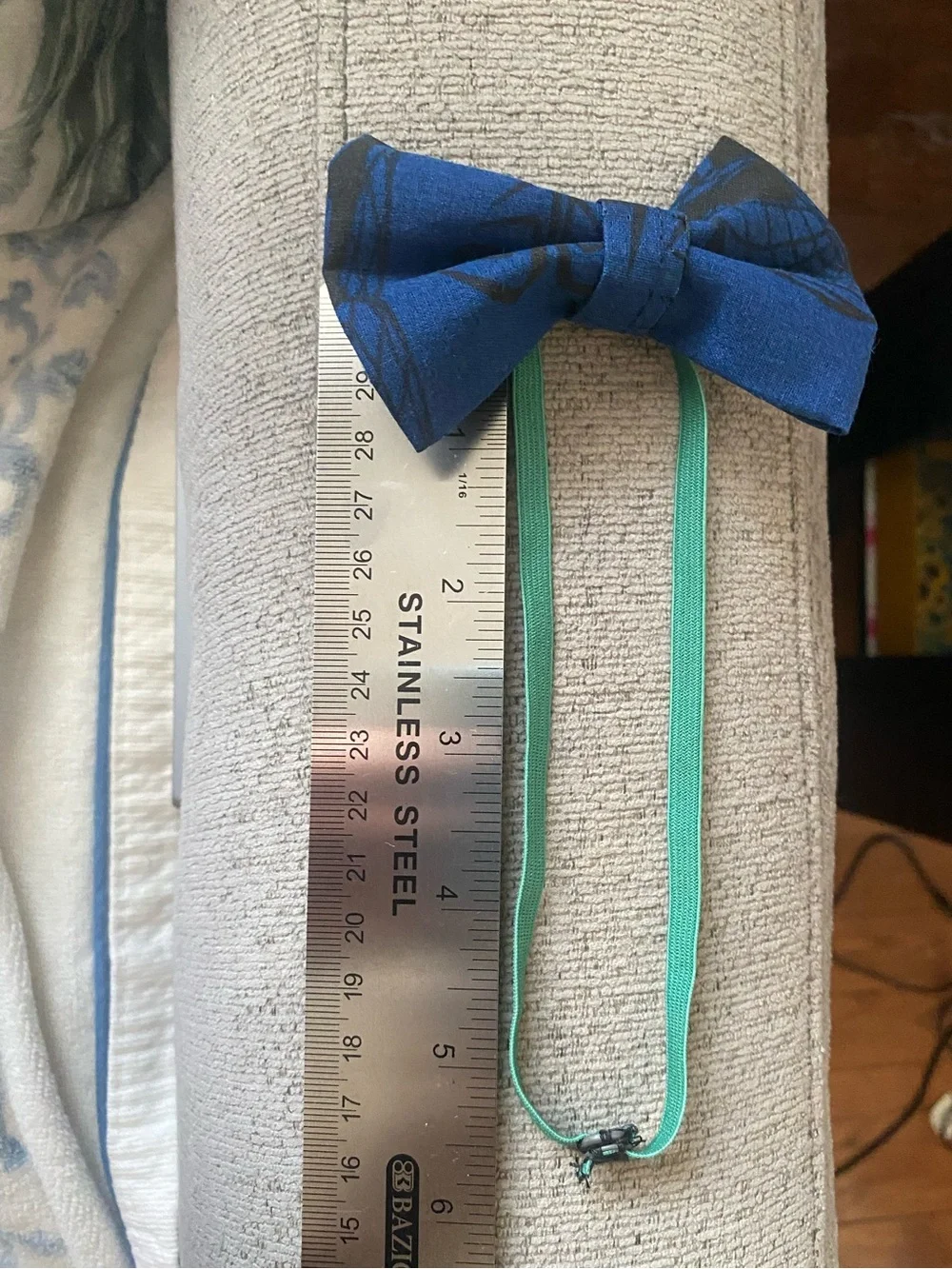 Spider-Man Blue Fabric Bow tie with Green Elastic - Unbranded